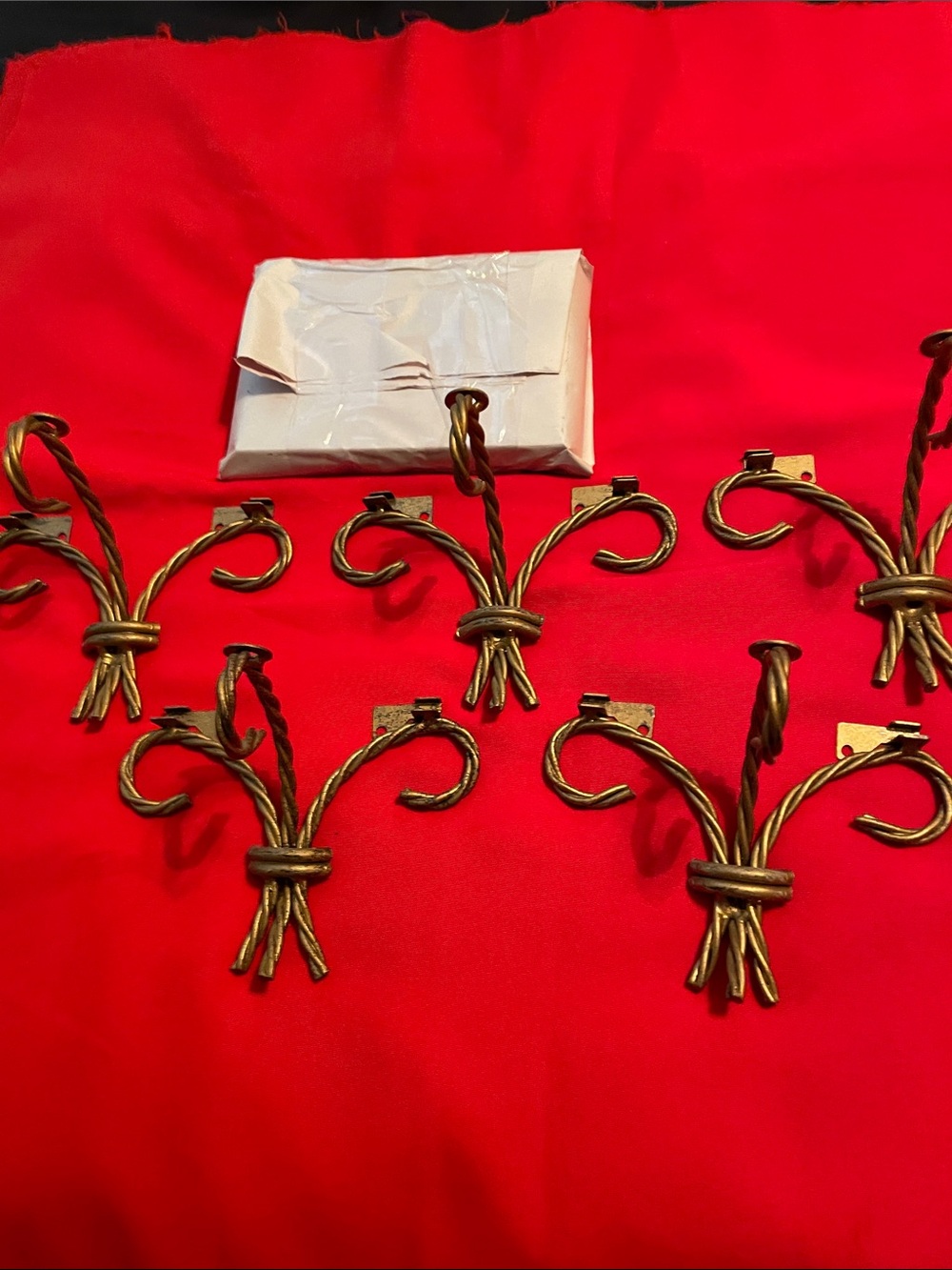 Gold Twisted Metal Wall Sconce Accent